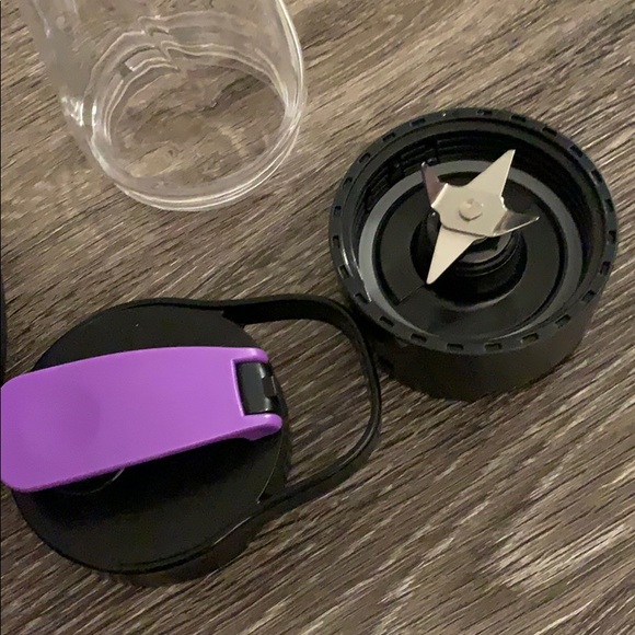 Travel blender NWOT💋4w/lips for $20💋 - Picture 3 of 3